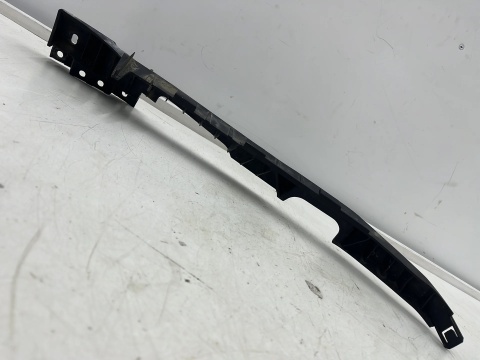 Ślizg Opel Insignia A 08-17r. prawy przód mocowanie zderzaka prawe 13250571