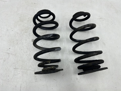 Sprężyna tylna Opel Insignia A Saab 9-5 II 08-17r. 2.0 CDTI sprężyny tylne