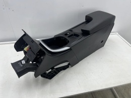 Tunel środkowy Opel Insignia A 08-17r. podłokietnik uchwyt na kubki EU 13242034