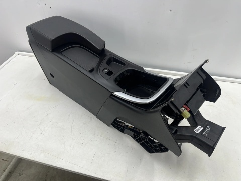 Tunel środkowy Opel Insignia A 08-17r. podłokietnik uchwyt na kubki EU 13242034