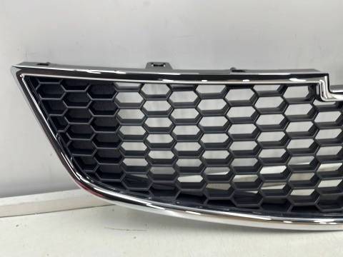 Atrapa Chevrolet Spark 3 III 10-15r. grill przednia maskownica zderzaka 95961829