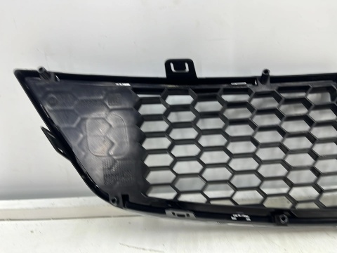Atrapa Chevrolet Spark 3 III 10-15r. grill przednia maskownica zderzaka 95961829