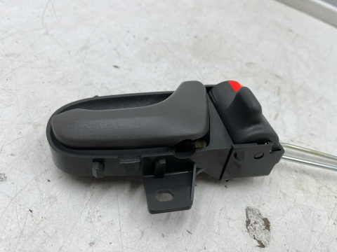 Klamka Suzuki Swift 2 II 89-03r. wewnętrzna rączka uchwyt drzwi prawa przednia 83110-80e70-t01
