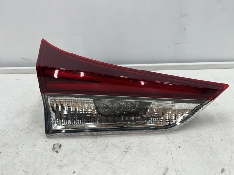 Lampa Toyota Auris II E18 Corolla HB LIFT 15-18r. lewa tylna LED w klapę bagażnika EU Oryginalna nowa 81591-02880