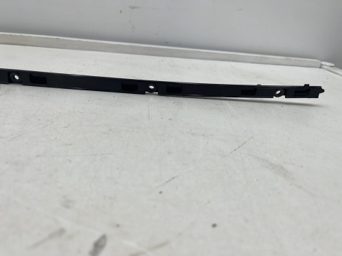 Listwa Hyundai i40 11-19r. NOWY lewy ślizg nakładki zgarniającej szyby przedniej czołowej listwa montażowa 861383z000