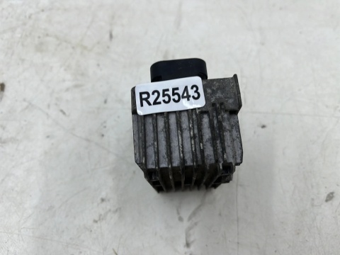 Przekaźnik świec żarowych Opel Insignia A Corsa D Zafira C Astra J 06-18r. 55574293