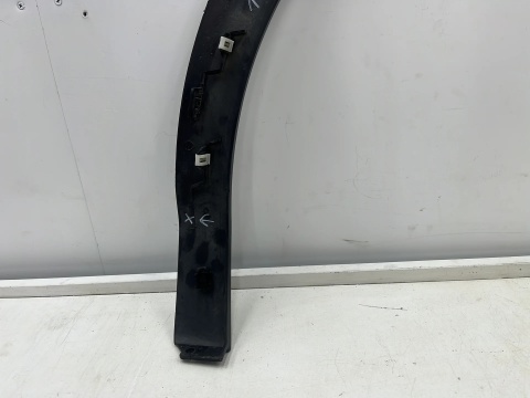 Listwa Citroen C4 III e-C4 20r.- PRAWY przedni rant nadkola błotnika nakładka prawy przód 9832958980