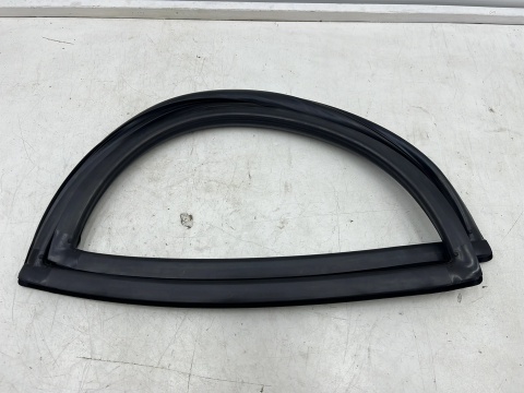Uszczelka Land Cruiser J70 84-03r. NOWA prawa guma szyby klapy bagażnika szyby 68291-90K00