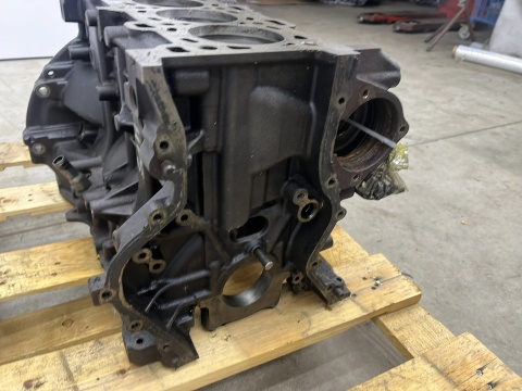 Blok silnika Renault Master III Movano B NV400 10-24r. 2.3 dCI CDTI 125km nominał m9tb870