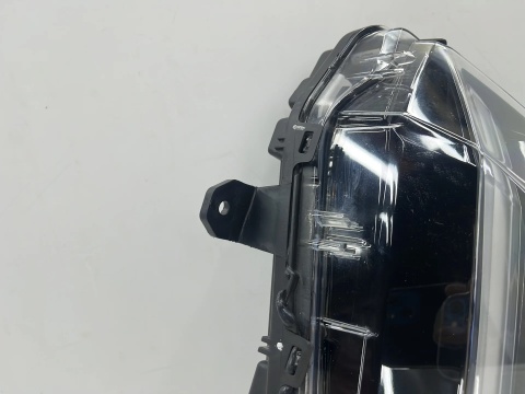 Lampa reflektor Peugeot 208 II 2008 II LIFT 23r.- PRAWY przedni LED DRL w zderzak światło do jazdy dziennej 9850423580