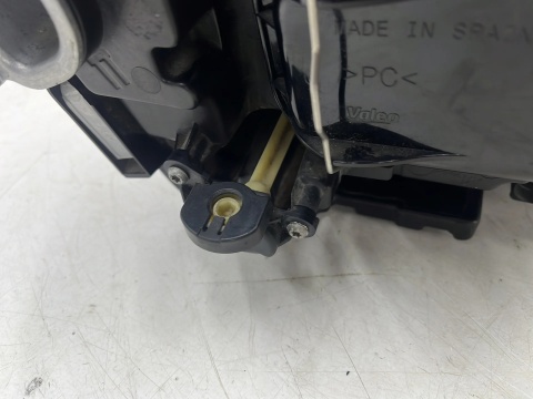 Lampa reflektor Seat Ateca 16-20r. lewa przednia zwykła + Led oryginalna EU lewa przód 576941005a