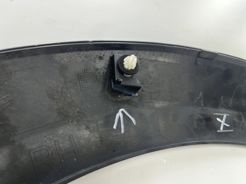 Listwa Mazda CX-3 CX3 14-21r. prawa przednia nakładka rant błotnika prawy przód d10e-51w21