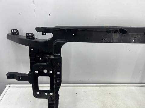 Pas przedni Hyundai Kona 1 I Lift 20-23r. wzmocnienie czołowe ramka chłodnic oryginalny 64101-j9500