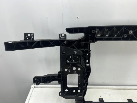 Pas przedni Hyundai Kona 1 I Lift 20-23r. wzmocnienie czołowe ramka chłodnic oryginalny 64101-j9500
