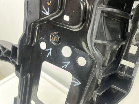 Pas przedni Hyundai Kona 1 I Lift 20-23r. wzmocnienie czołowe ramka chłodnic oryginalny 64101-j9500