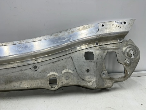 Pas przedni Mercedes w213 16-20r. wzmocnienie belka górna oryginalny a2136260600