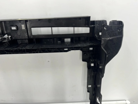 Pas przedni VW Caddy 5 V 2020r.- wzmocnienie ramka chłodnic 2k7805588
