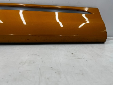Listwa Audi Q8 18r.- prawa przednia dolna nakładka drzwi bocznych prawy przód 4m8853960d