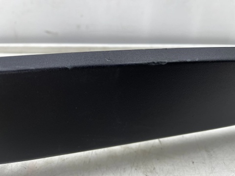 Listwa BMW X1 F48 15-22r. prawa tylna nakładka dolna drzwi prawy tył 7352094