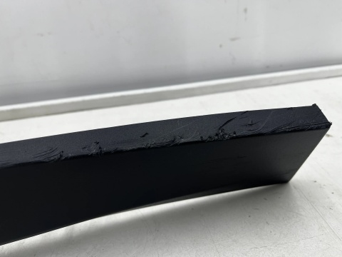 Listwa BMW X1 F48 15-22r. prawa tylna nakładka dolna drzwi prawy tył 7352094