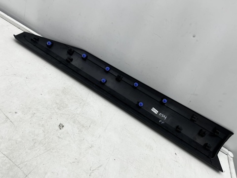 Listwa DS 4 II DS4 21r.- prawa przednia dolna nakładka drzwi bocznych prawy przód 9834758780
