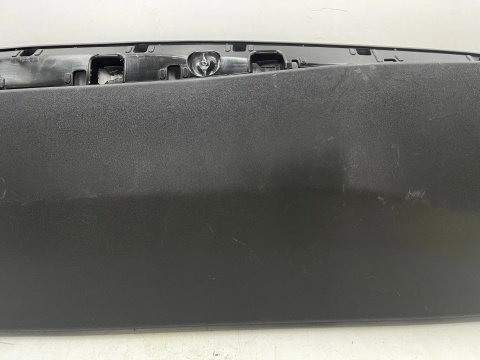 Listwa Peugeot 3008 II 16-24r. lewa tylna nakładka dolna drzwi lewy tył 9811404577