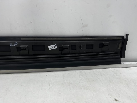 Listwa Porsche Cayenne III 9y 17r.-LEWA przednia dolna nakładka drzwi bocznych strukturalna lewy przód 9y0837095