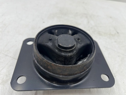 Poduszka silnika Suzuki Sx4 Fiat Sedici 05-14r. 1.9D diesel mocowanie łapa