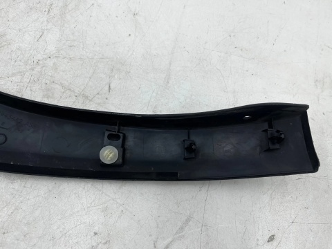 Listwa Toyota Yaris Cross 20r.- prawa tylna nakładka rantu drzwi nadkola prawy tył 75087-0d010