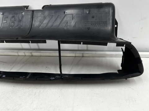 Osłona chłodnicy BMW M3 F80 M4 F82 F83 14-21r. DOLNA kierownica powietrza pasa przedniego wlot intercoolera atrapy 8055843