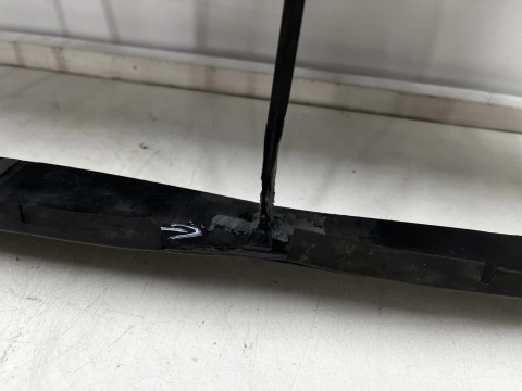 Osłona chłodnicy BMW M3 F80 M4 F82 F83 14-21r. DOLNA kierownica powietrza pasa przedniego wlot intercoolera atrapy 8055843