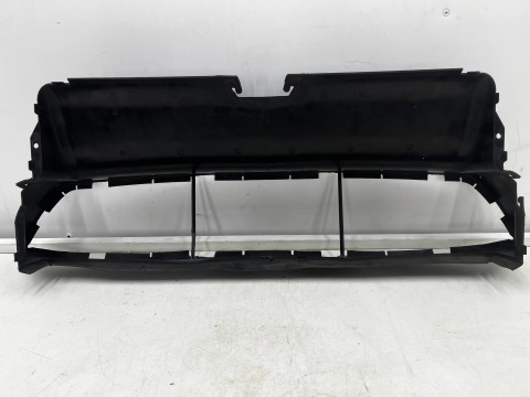 Osłona chłodnicy BMW M3 F80 M4 F82 F83 14-21r. DOLNA kierownica powietrza pasa przedniego wlot intercoolera atrapy 8055843