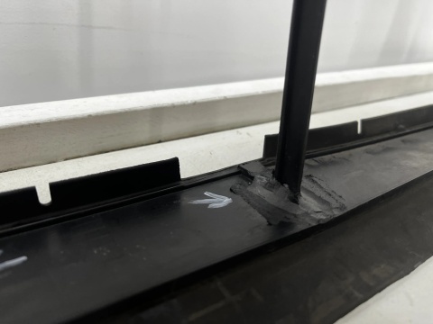 Osłona chłodnicy BMW M3 F80 M4 F82 F83 14-21r. DOLNA kierownica powietrza pasa przedniego wlot intercoolera atrapy 8055843