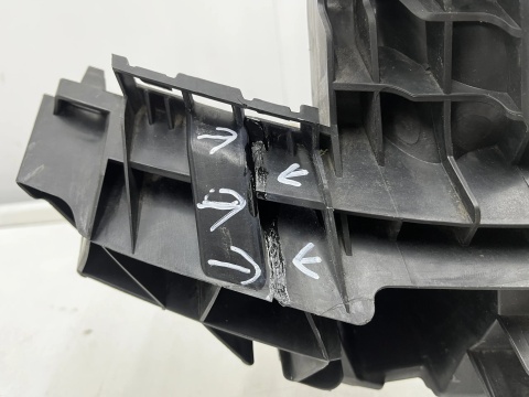 Belka zderzaka VW Transporter T6 Multivan 7E0 15-19r. przednie wzmocnienie pasa absorber plastikowy poprzeczka 7e0807699a