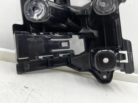 Ślizg Skoda Enyaq iV 20r.- prawe tylne mocowanie zderzaka prowadnica prawy tył 5lg807394c