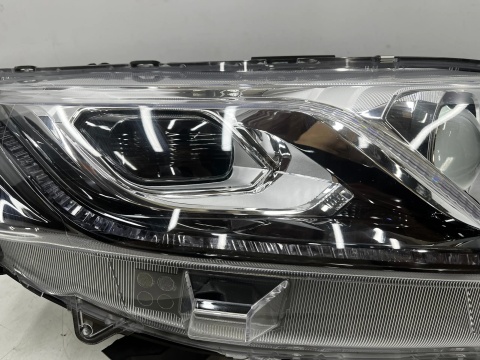 Lampa reflektor Mitsubishi Eclipse Cross 17-20r. PRAWA przednia LED + soczewka Europa 9 pin prawy przód