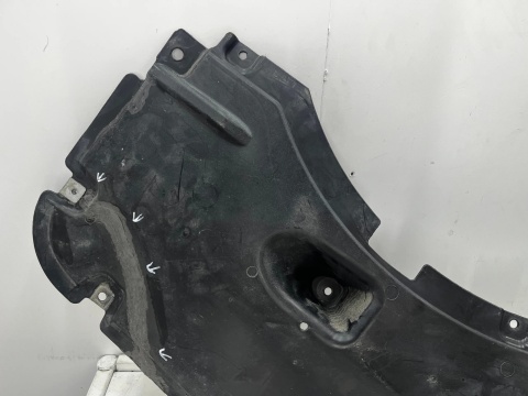 Osłona podwozia Mercedes Vito w447 2014r.- dolna płyta oryginalna a4476802407