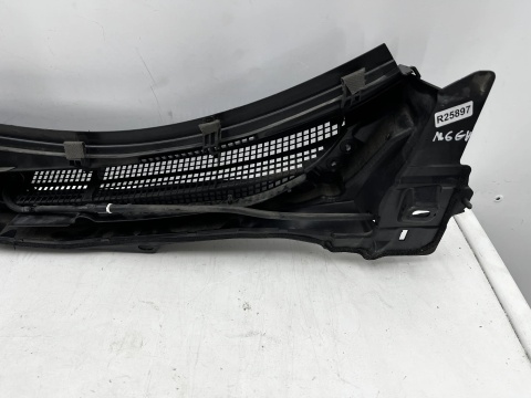 Podszybie Mazda 6 GH 07-12r. uszczelka dysze spryskiwaczy szyby kompletne gs1f507s1