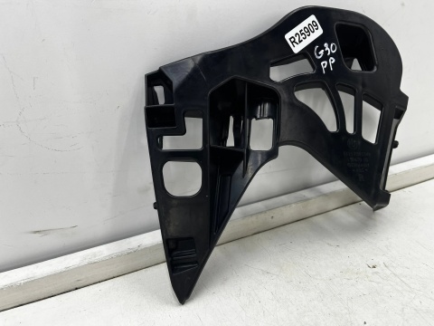 Ślizg BMW G30 G31 przedlift 17-20r. prawe przednie mocowanie zderzaka błotnika wspornik prawy przód 7385348