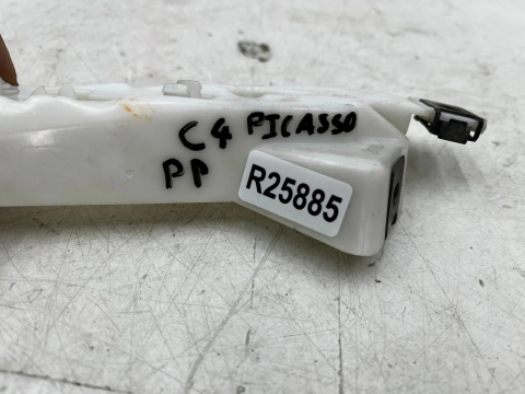 Ślizg Citroen C4 Picasso II 13-19r. prawe przednie mocowanie zderzaka wspornik prawy przód aa36285078
