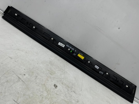 Listwa Porsche Cayenne 3 III 9y S GTS 17r.-prawa przednia dolna nakładka drzwi bocznych prawy przód 9y0837096e