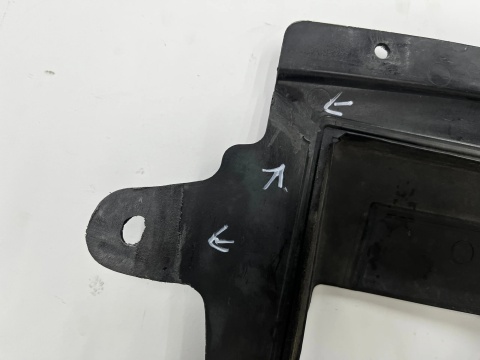 Osłona pod silnik BMW M3 F80 M4 F82 F83 14-21r. płyta dolna podwozia pod silnik 8054269
