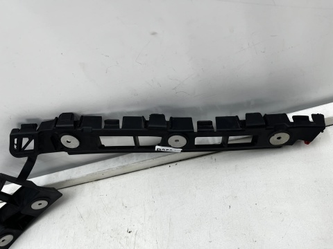 Ślizg Opel Meeiva B 10-17r. lewe tylne mocowanie zderzaka wspornik lewy tył 13268252