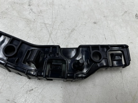 Ślizg Peugeot 2008 II 19r.- lewe przednie mocowanie zderzaka błotnika lewy przód 9825853780
