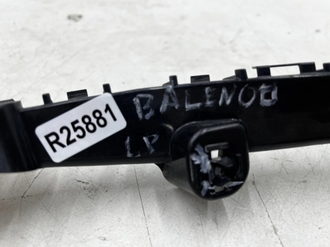 Ślizg Suzuki Baleno 2 II 15-22r. lewy przednie mocowanie zderzaka wspornik lewy przód 71732-68p0