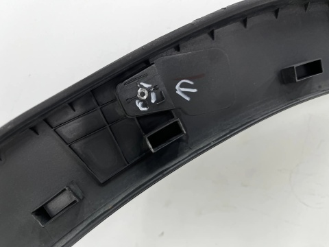 Listwa Hyundai Kona I 17-23r. prawa tylna nakładka zderzaka rant błotnika tylnego 87742-j9500
