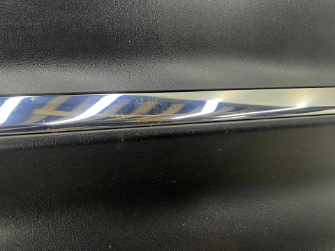 Listwa Mercedes GLB x247 19r.- prawa przednia dolna nakładka drzwi bocznych CHROM strukturalna prawy przód a2477274900