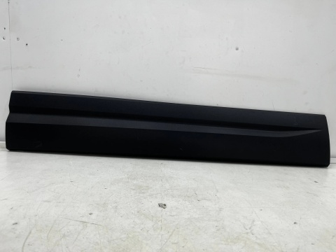 Listwa Seat Ateca 16-26r. prawa przednia dolna nakładka drzwi bocznych strukturalna prawy przód 575854940f