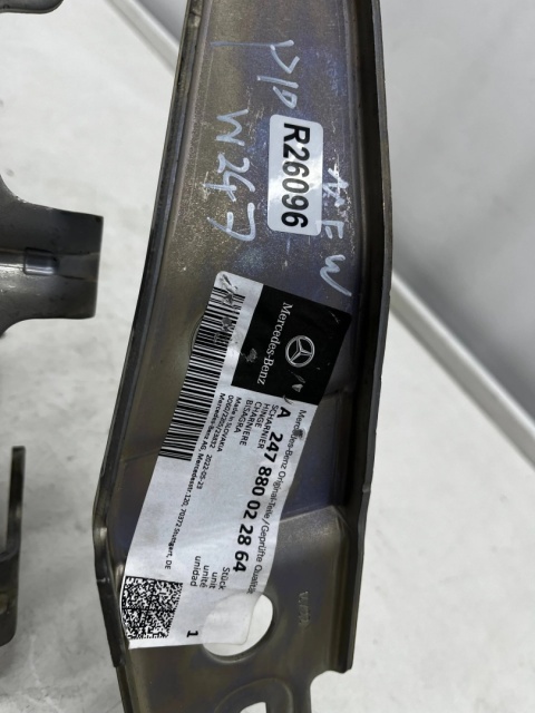 Zawias maski Mercedes w247 18-26r. prawy zawias pokrywy silnika nowy a2478800228