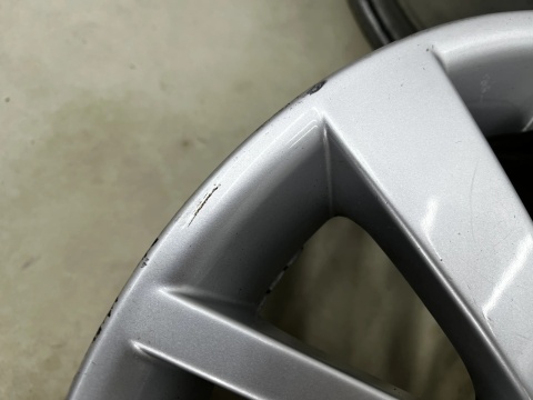 Felgi aluminiowe Fiat r15 cali 6jx15 ET43 4x100 felgi KOMPLET 51776856